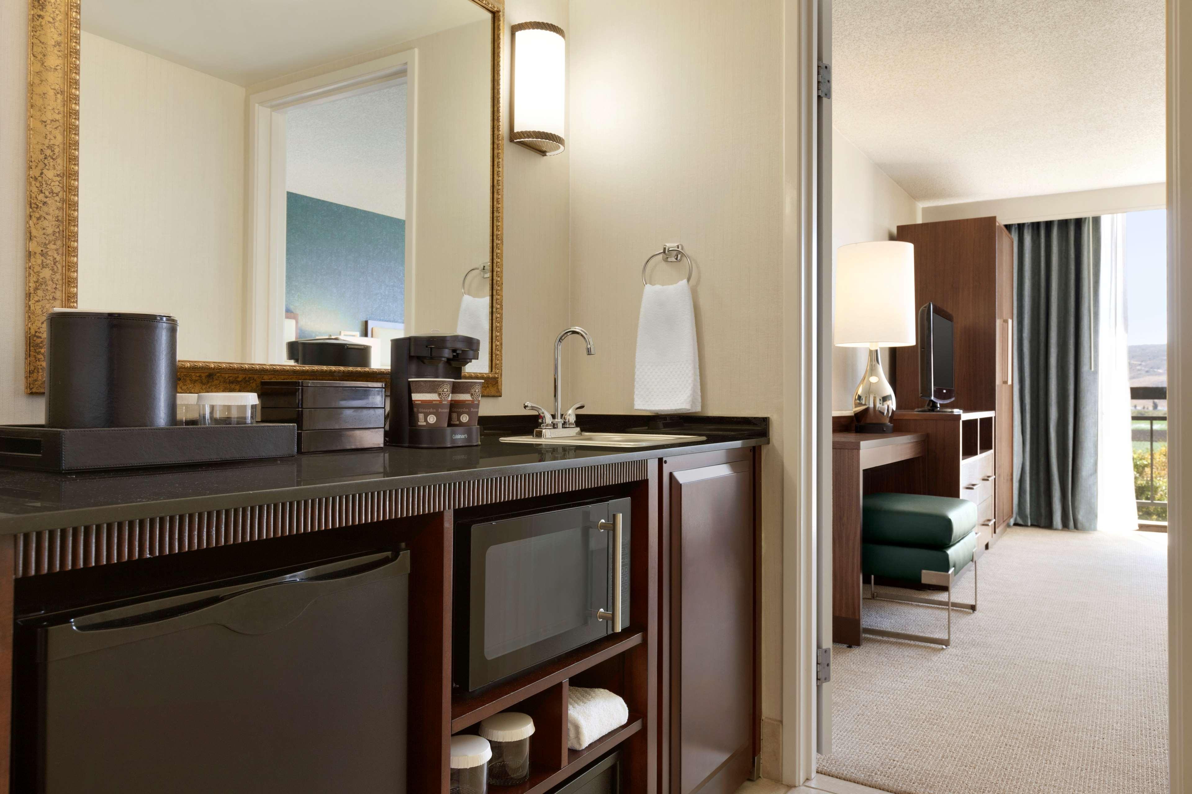 Embassy Suites Сан Луис Обиспо Экстерьер фото