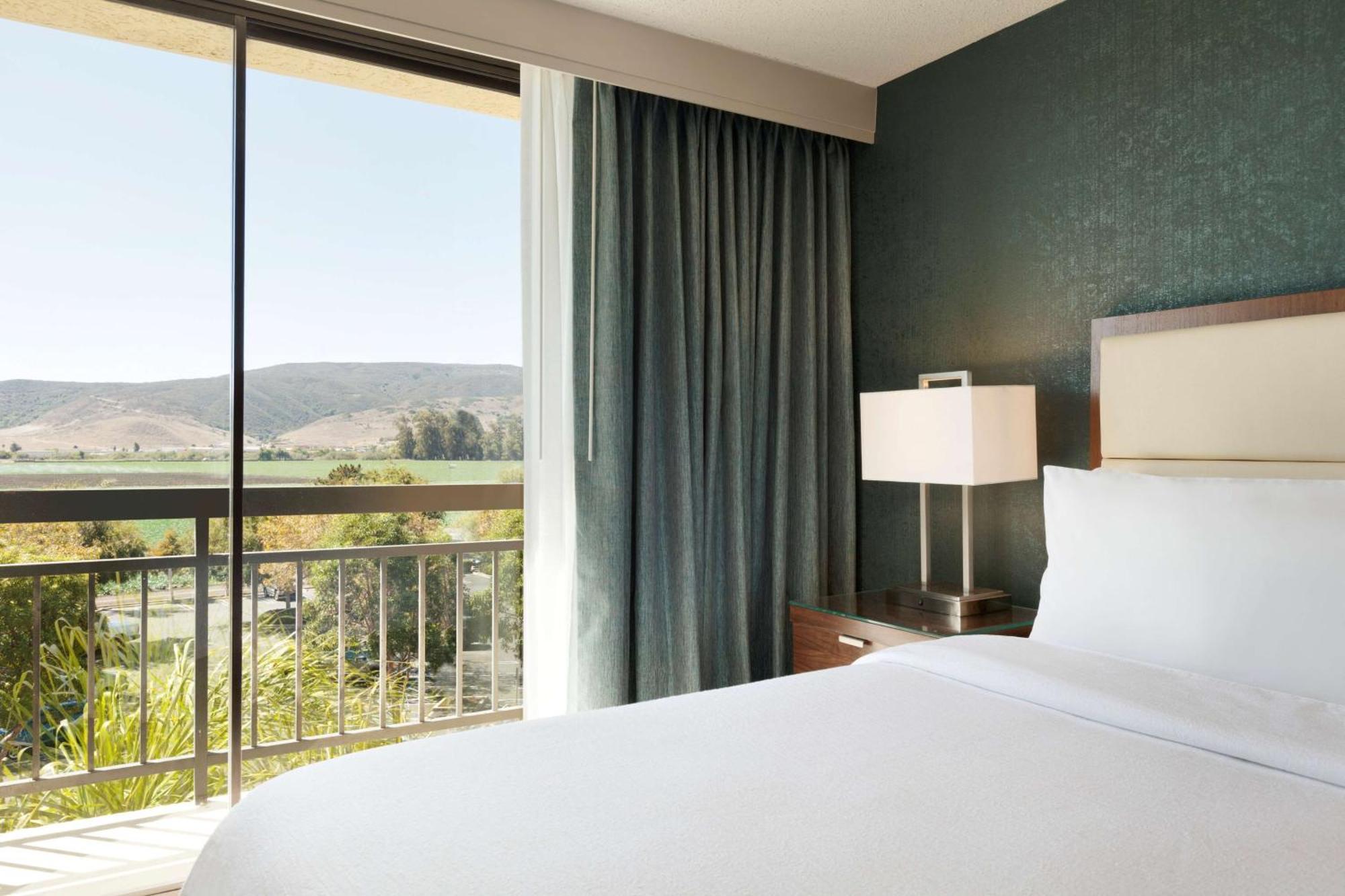 Embassy Suites Сан Луис Обиспо Экстерьер фото