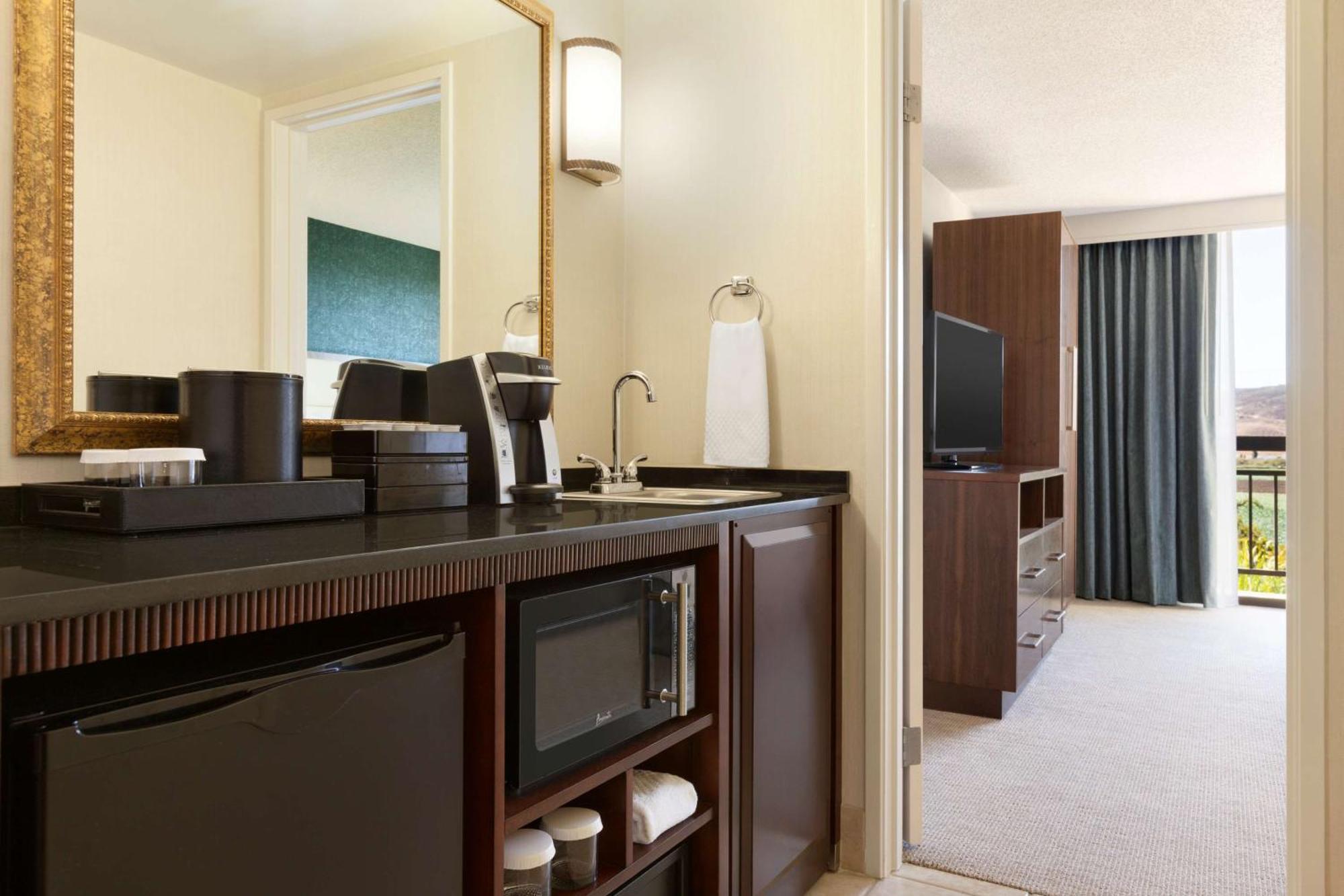 Embassy Suites Сан Луис Обиспо Экстерьер фото